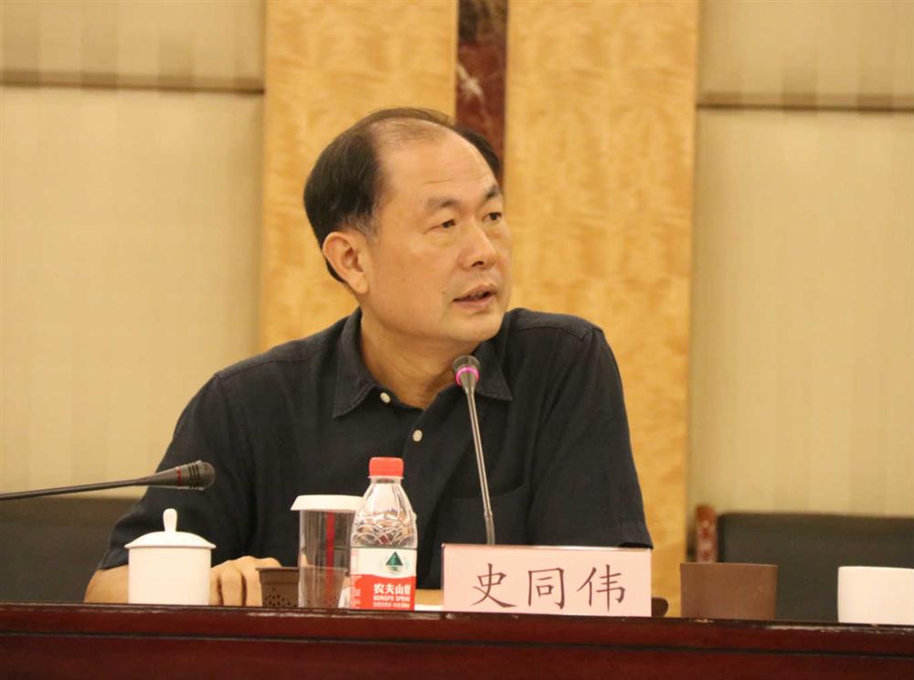 濟南產(chǎn)業(yè)發(fā)展投資集團有限公司召開半年工作總結大會