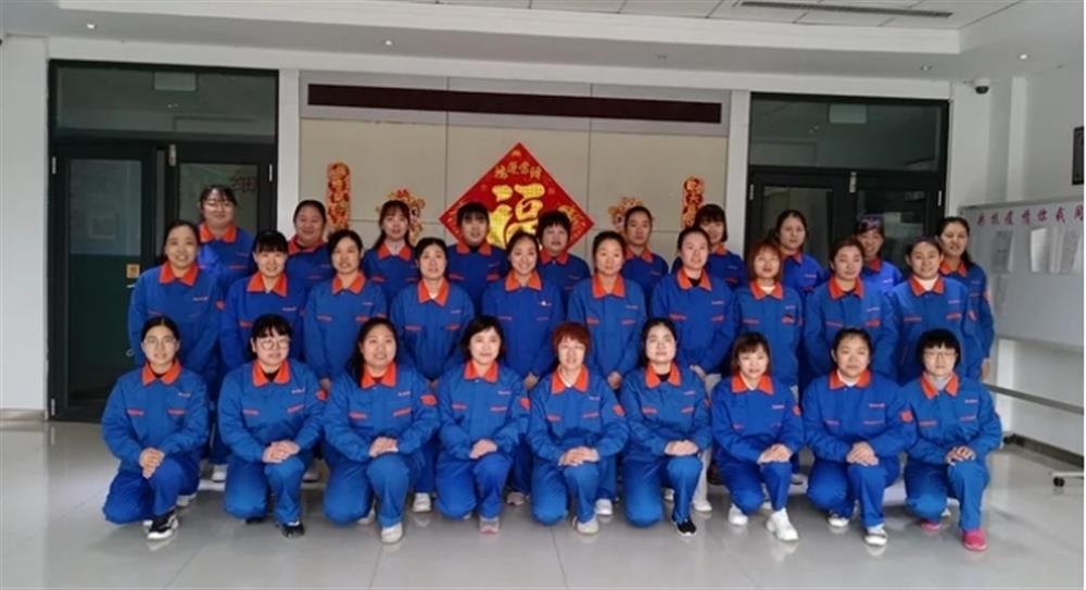 巾幗綻芳華！金鐘科技集團精密儀器車間應(yīng)變計班：精密儀器生產(chǎn)線上的“解題人”